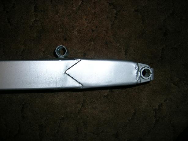 [The side of the modified ST swingarm.]